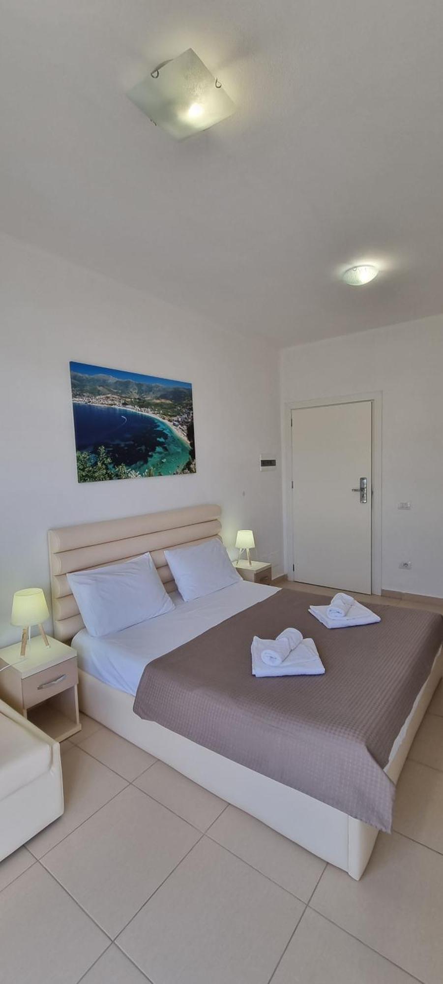 The Sunny Side Apartament *